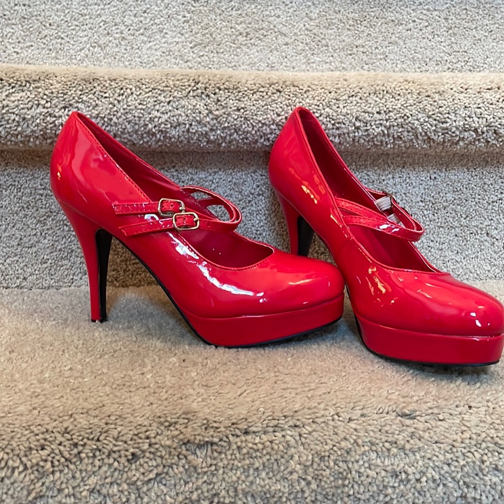 Mary Jane platforms
